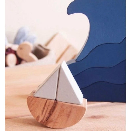 Waves and Boat Stacker
